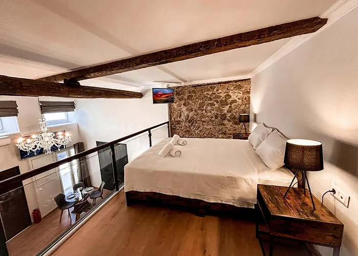 Vakantiehuis Centro - Luxury At Center Pylos